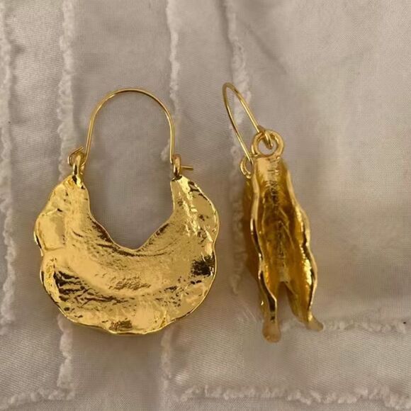 ⭐️African Hammered Earrings⭐️ - Picture 3 of 13